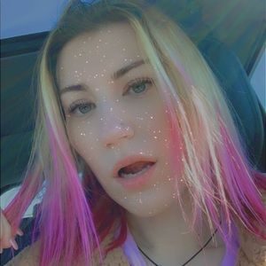 Meet your Posher, Caitlyn